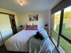 4 bedroom 2 bath renovated with spa king bed and free arcade games sleeps 10